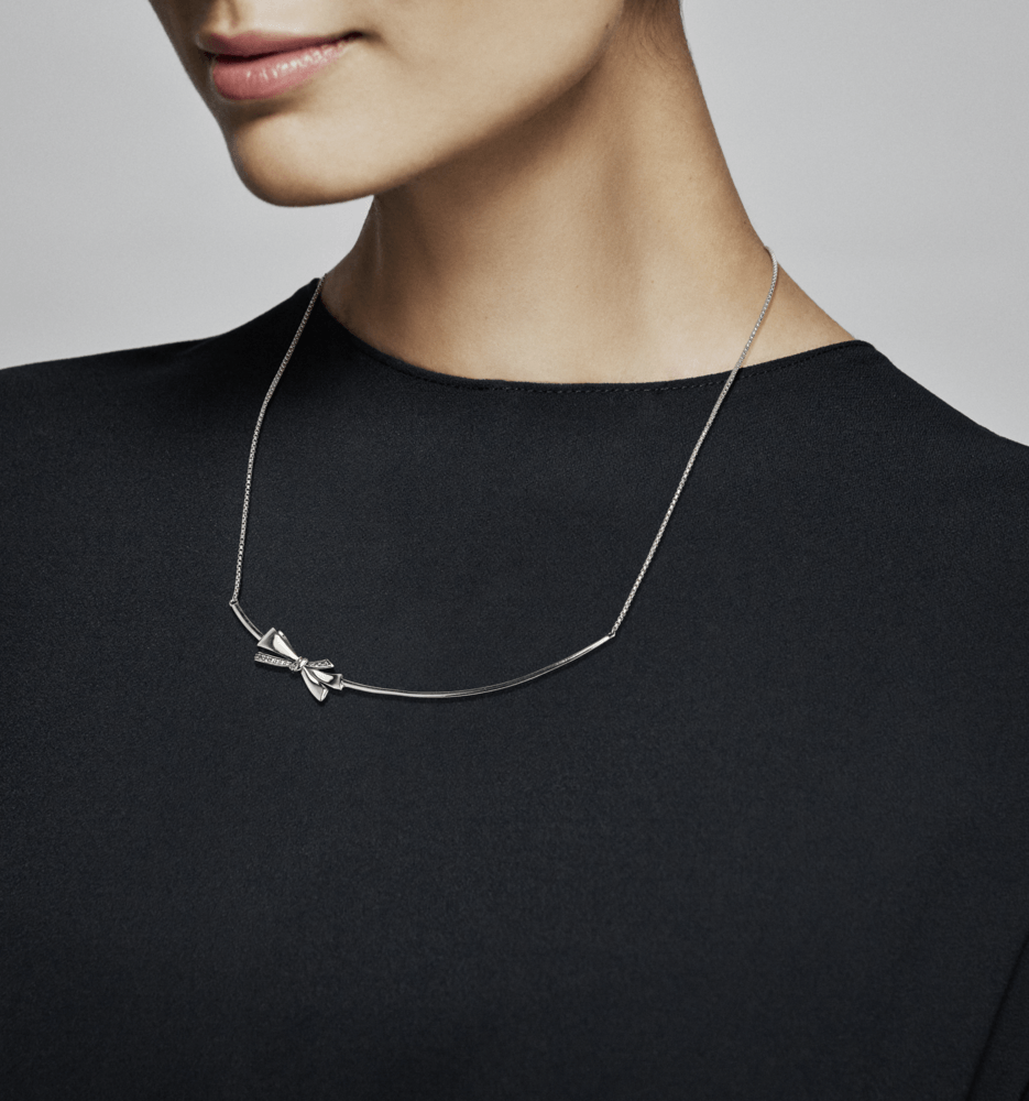 Imagem 2 do produto Colar Laço Reluzente