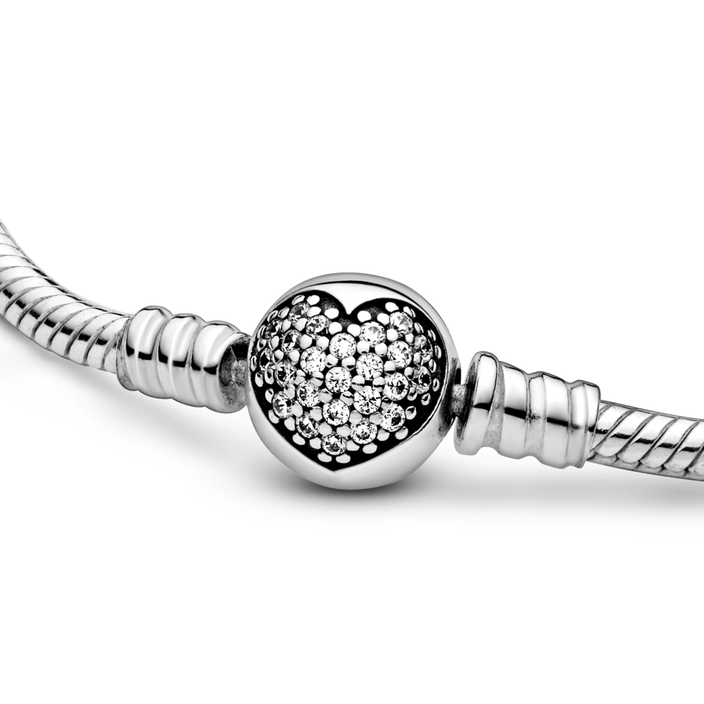 Imagem 2 do produto Bracelete de Prata e Fecho Redondo Coração Brilhante