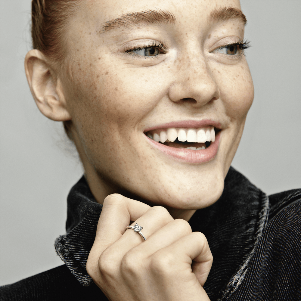 Imagem 5 do produto Anel Solitário Prata Coração Brilhante