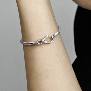 Bracelete de Prata em Trama e Fecho Símbolo do Infinito
