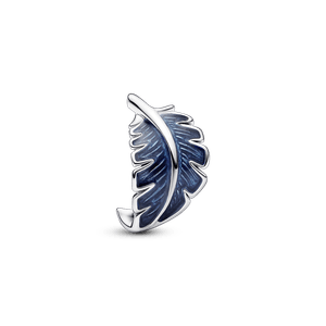Charm Prata Pena Curva Azul