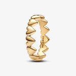 Anel_de_Ouro_Fila_de_Coracoes_163427C00--1-.png