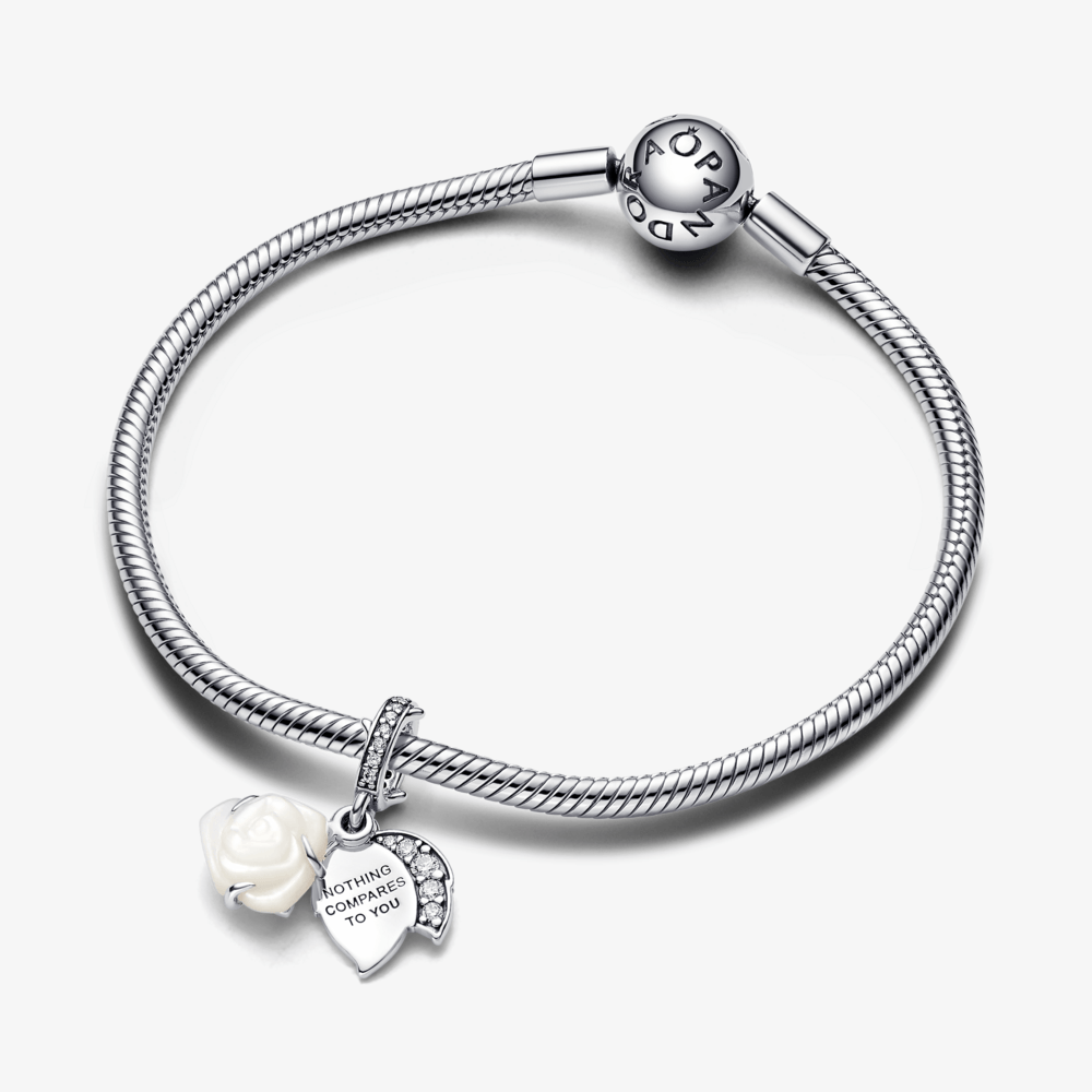 charm-prata-pendente-rosa-branca-de-madreperola-793200c01 v4.png