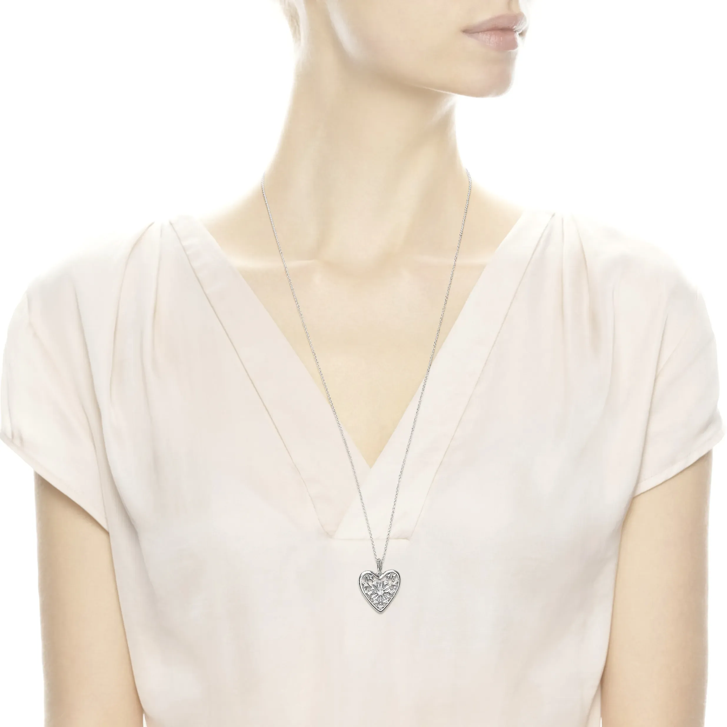 396369CZ_MODEL_eCom_01_RGB.webp