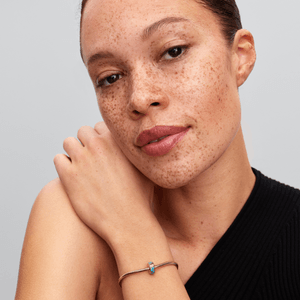 Charm Ouro Clipe Cristais Azuis