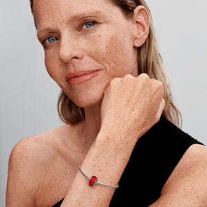 Charm Prata De Natal Em Vidro Murano Vermelho